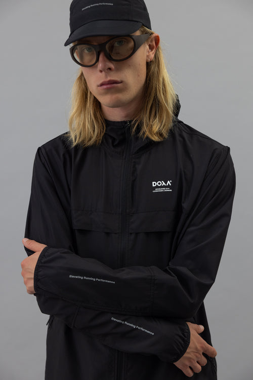 DOXA RUN ApS MENS RERUN HOOD JACKET Jacket Black 02