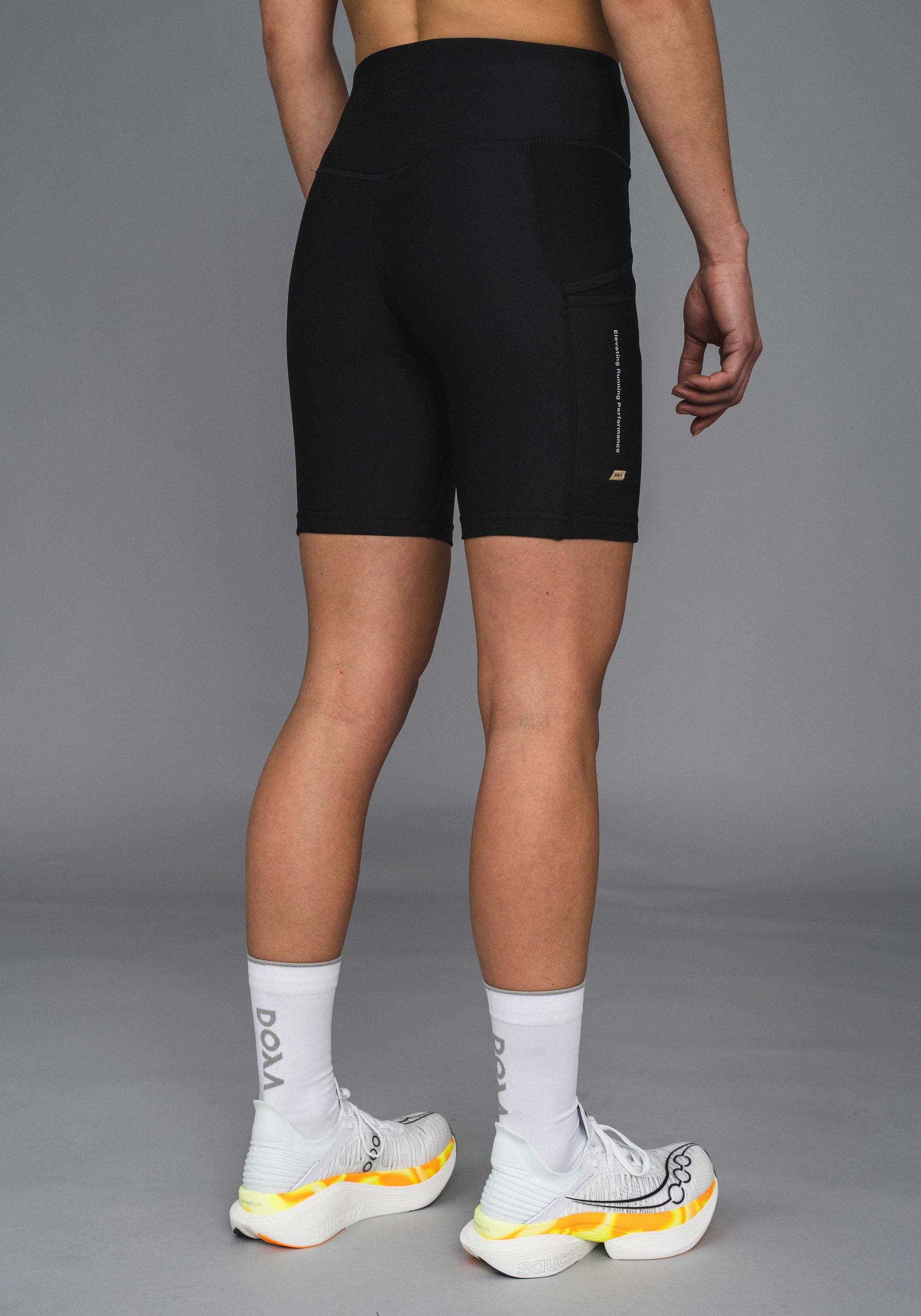 DOXA Run WNS RERUN HALF TIGHTS 8¨ Tights Black 02