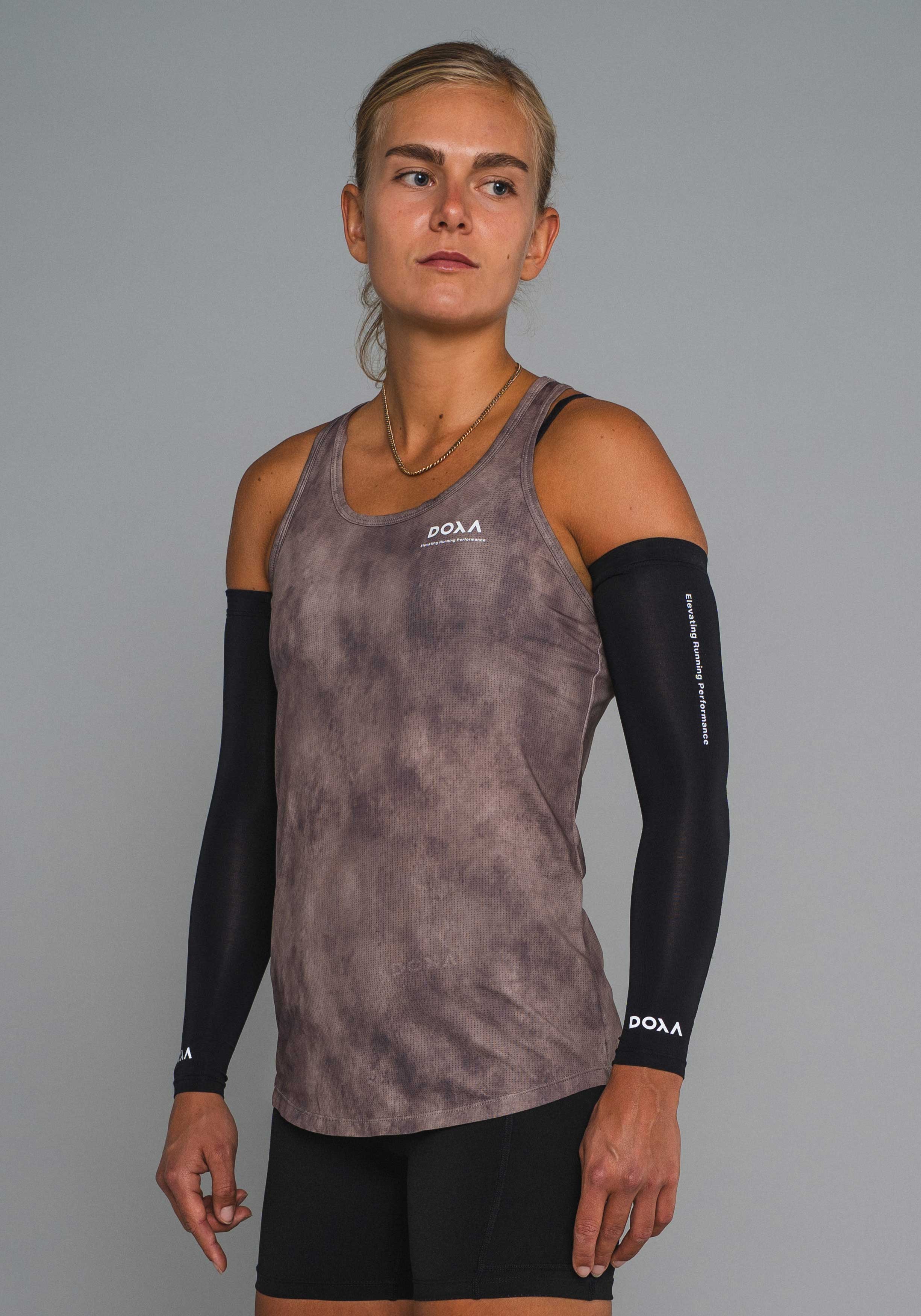 DOXA RUN ApS WNS RERUN SINGLET Singlet Earth 40