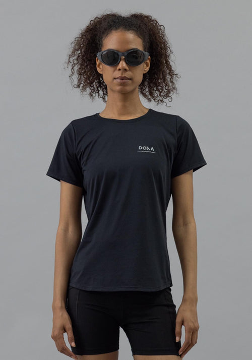DOXA RUN ApS WOMENS RERUN TEE SS Tee SS Black 02