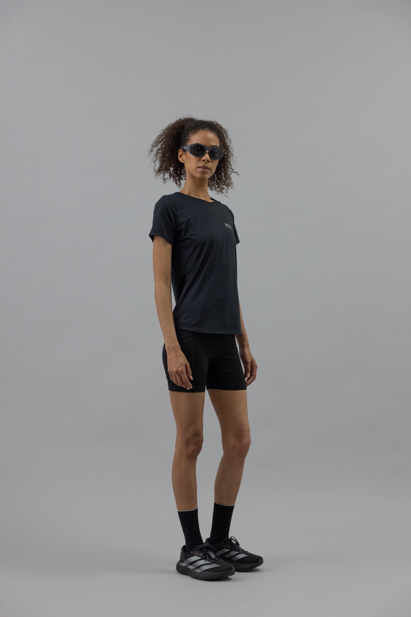 DOXA RUN ApS WNS RERUN TEE SS Tee SS Black 02