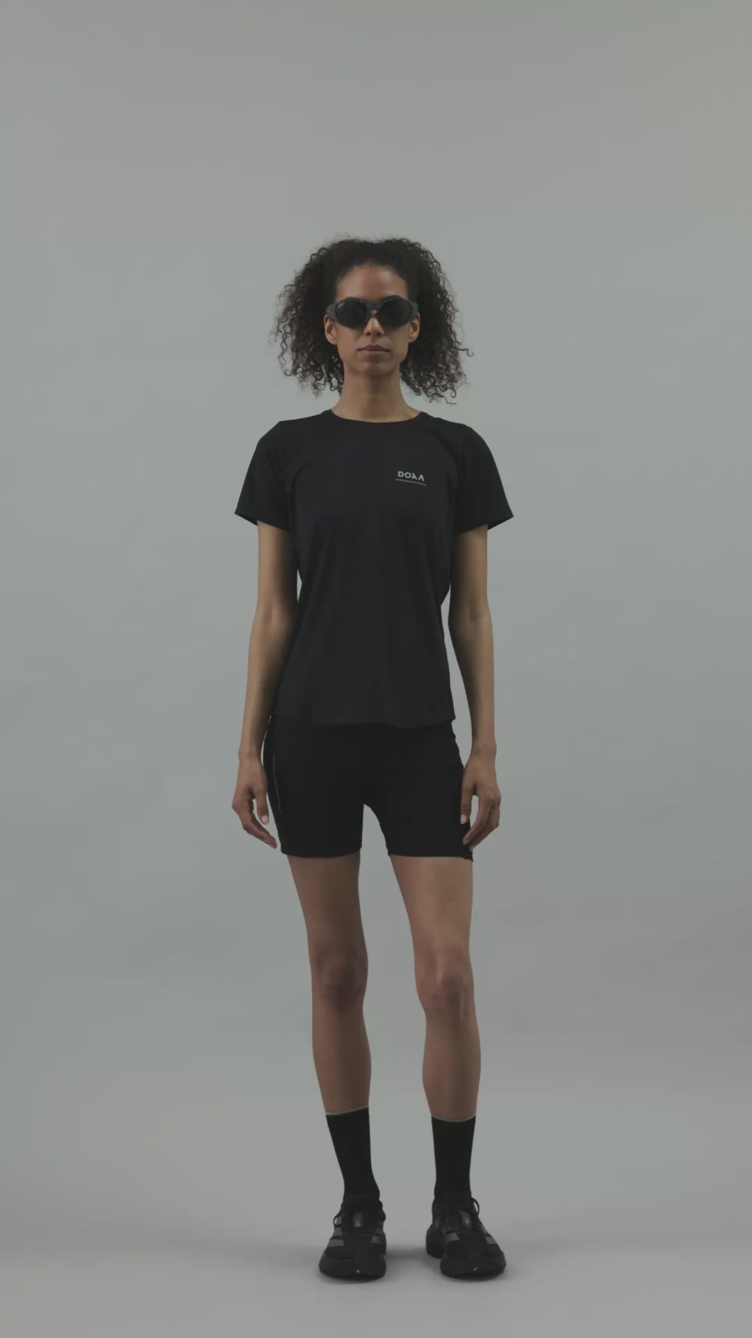 DOXA RUN ApS WOMENS RERUN TEE SS Tee SS Black 02